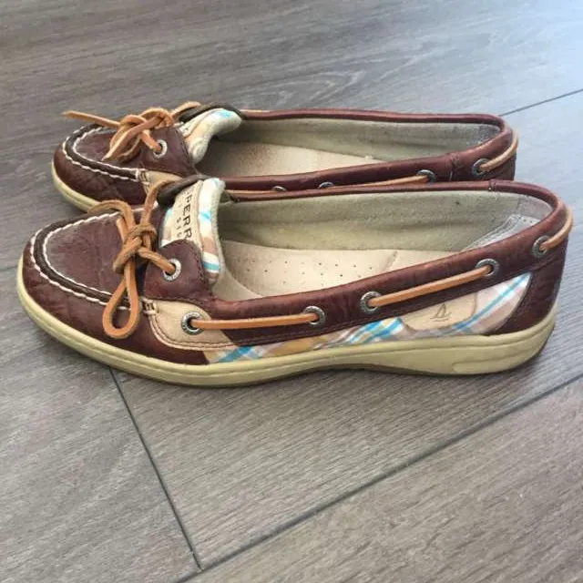 Size 6.5 Sperry Shoes photo 1