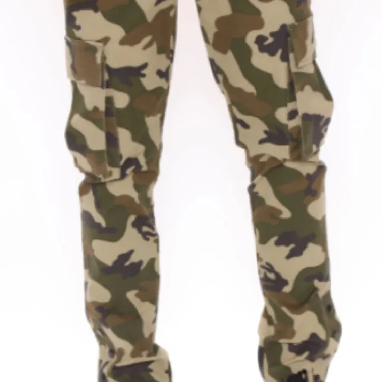 Men’s Medium Camouflage Pants photo 1