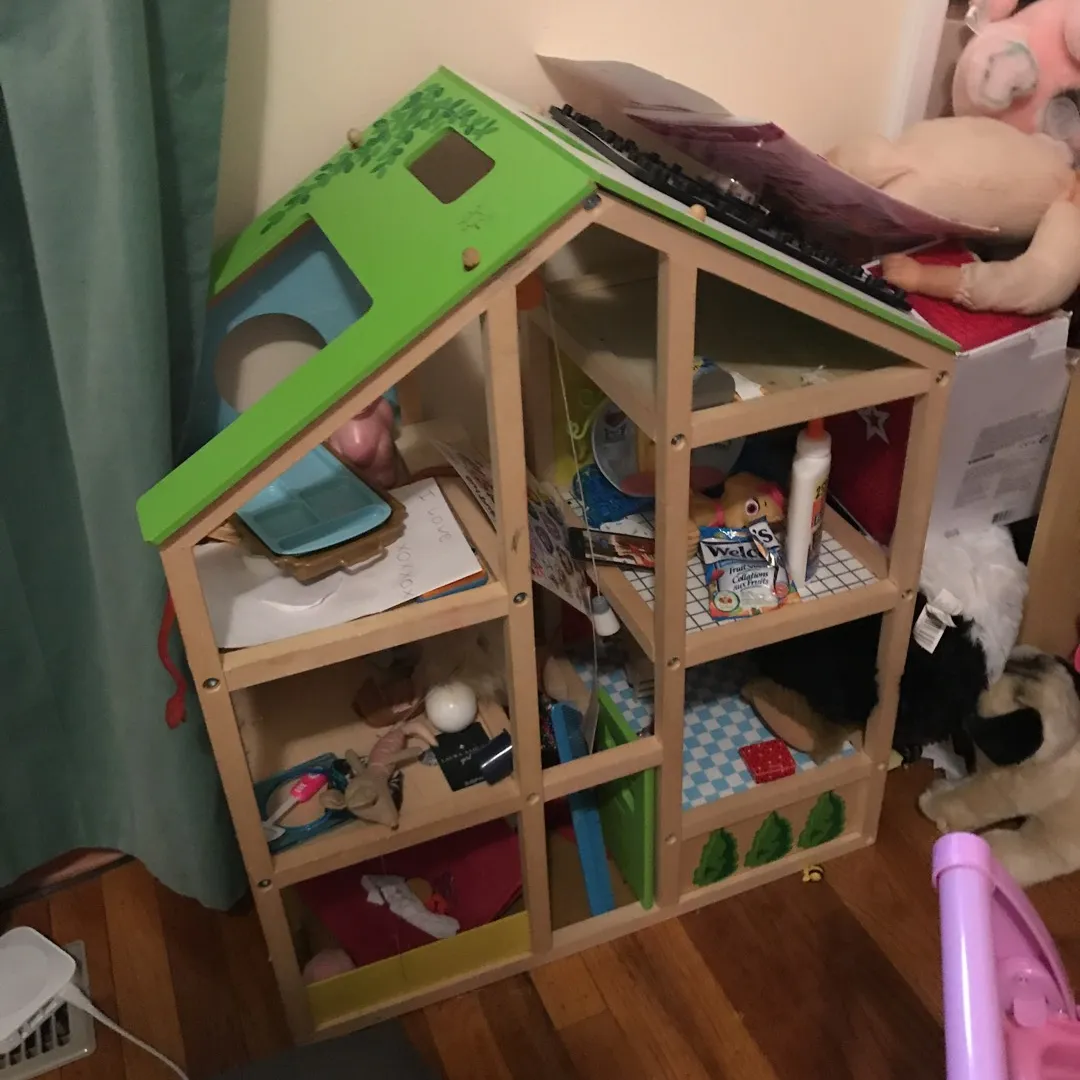 Several Doll Houses photo 1