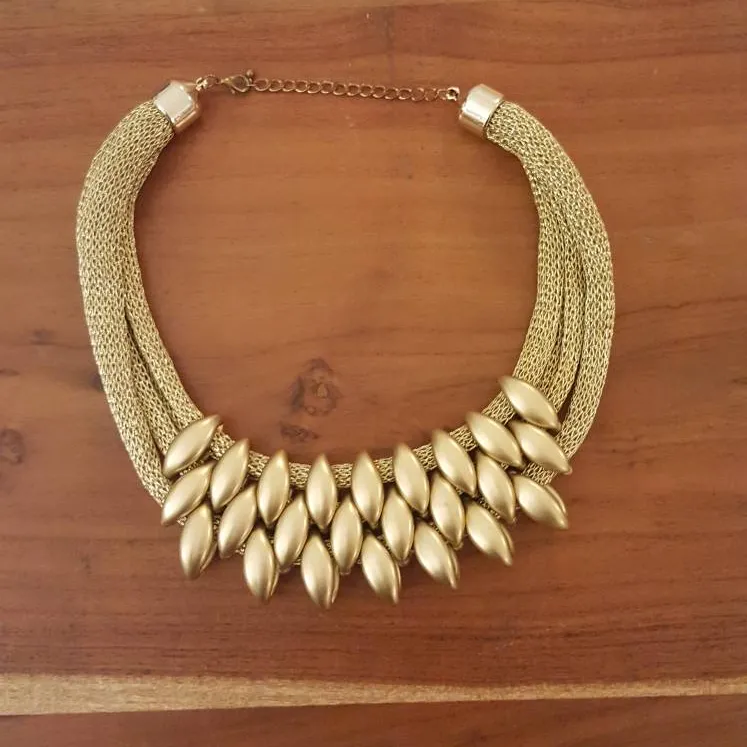 Gold Necklace photo 1