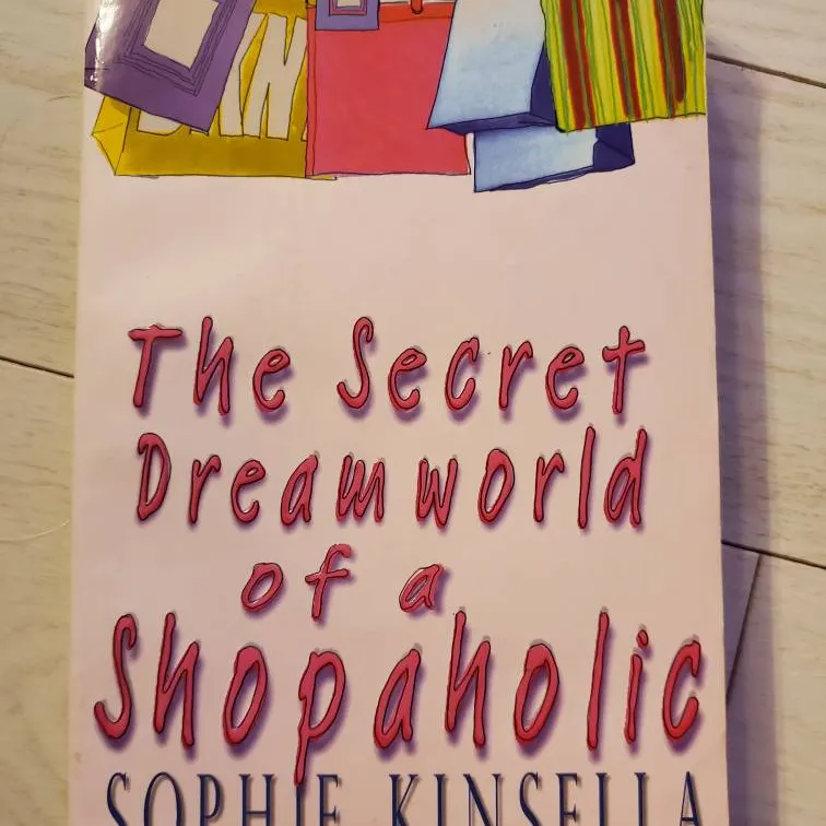 The Secret Dreamworld Of A Shopoholic photo 1