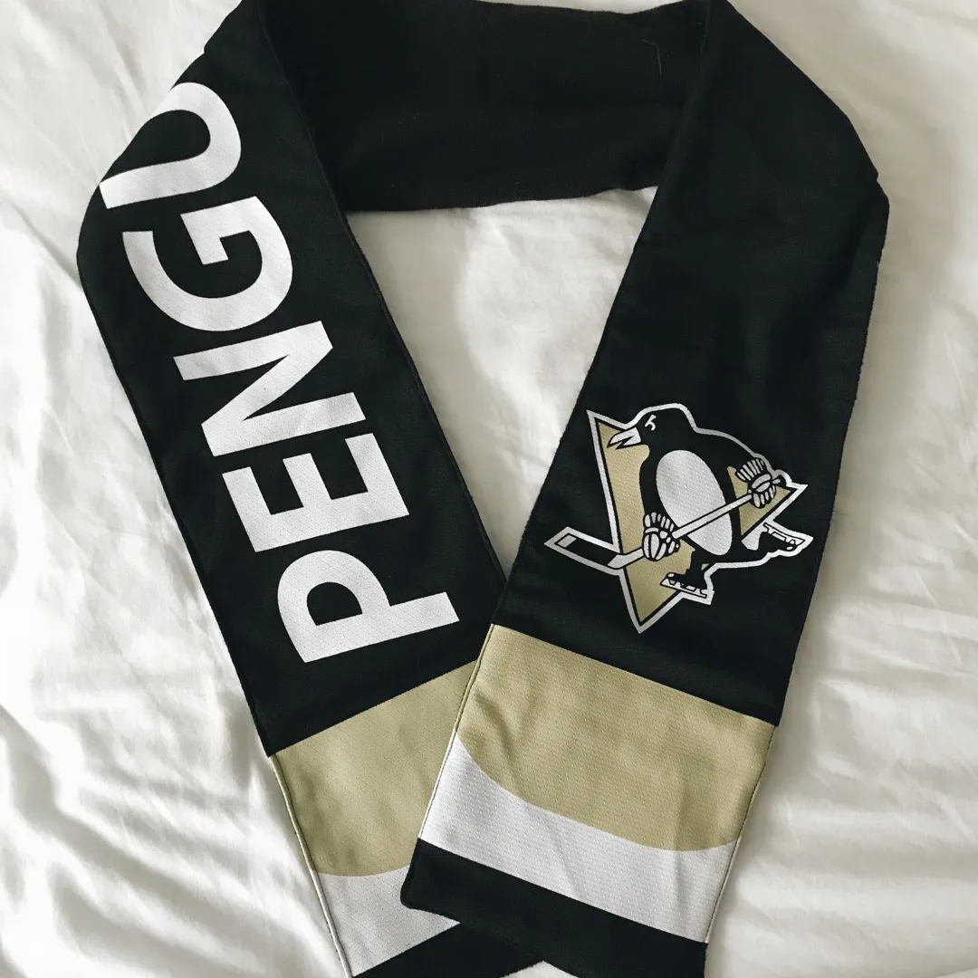 Pittsburgh Penguins Scarf 🏒 photo 1