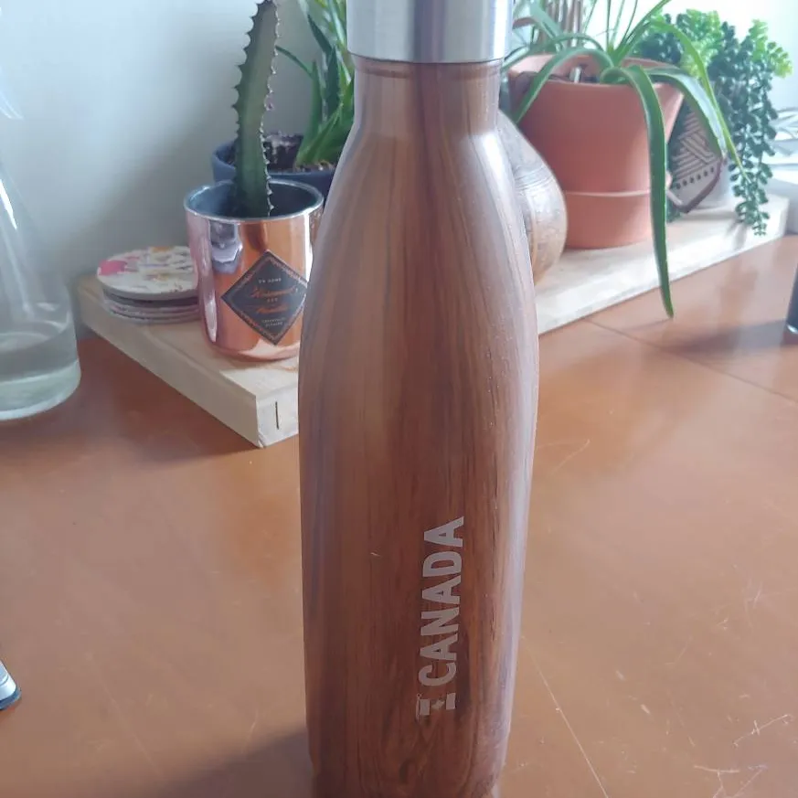 Canada water Bottle photo 1