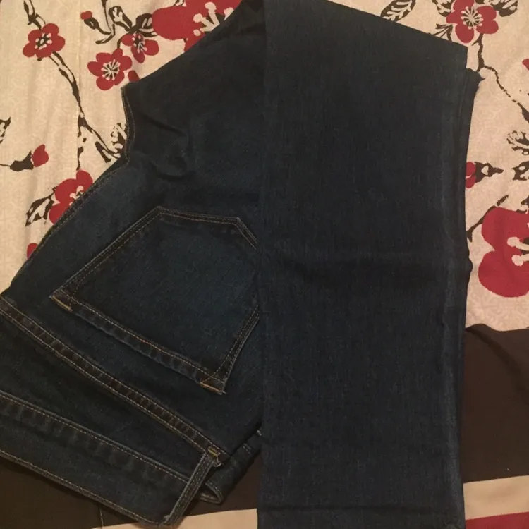Old navy Mid Size Jeans photo 1