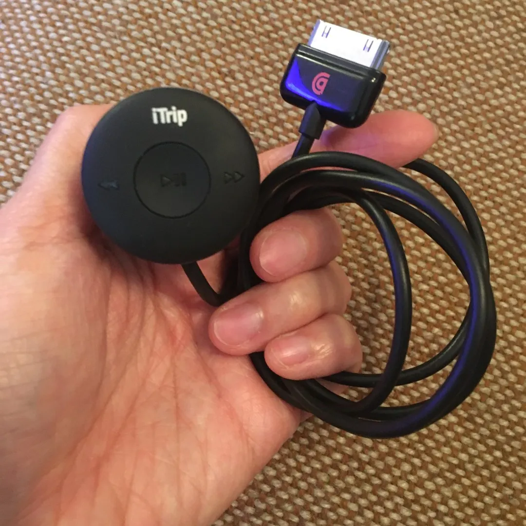 FREE! iTrip car adaptor for early iPhones photo 1