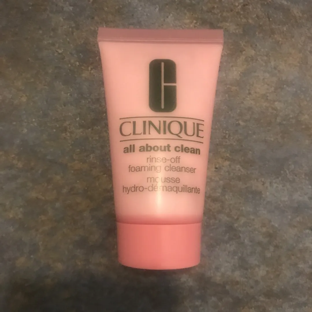 Clinique All About Clean Rinse Off Foaming Cleanser photo 1
