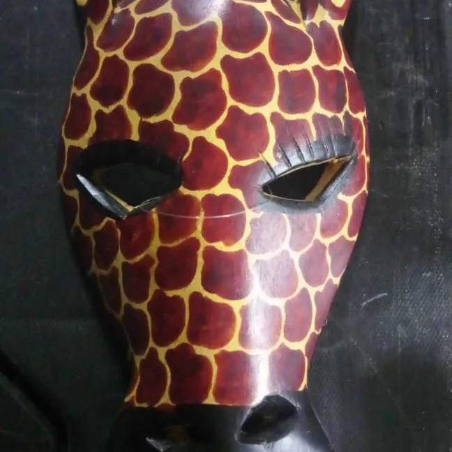 Wooden Giraffe Wall Mask photo 1