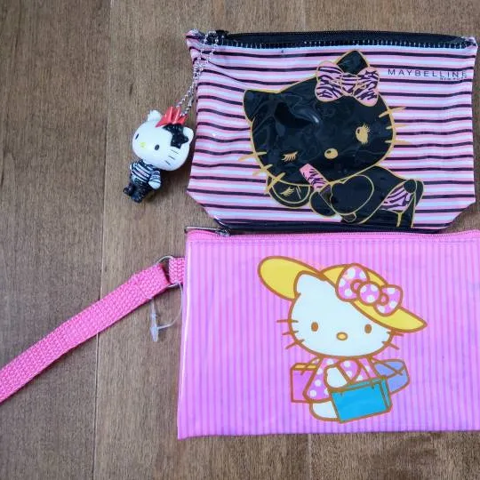 Hello Kitty Makeup Bags photo 1