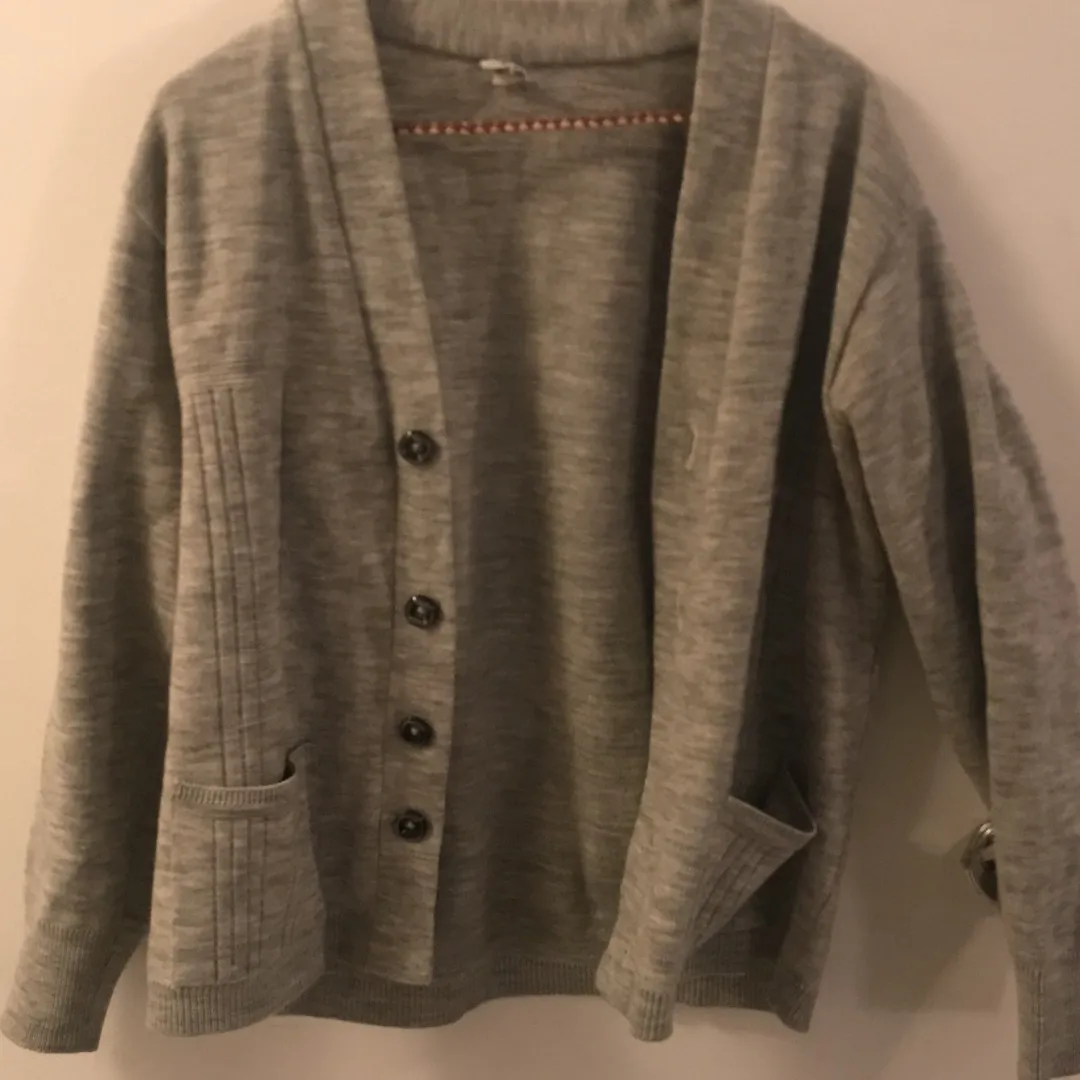Grey Vintage Cardigan (Size M) photo 1
