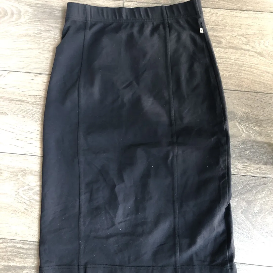 Pencil Skirt Made In Canada photo 1