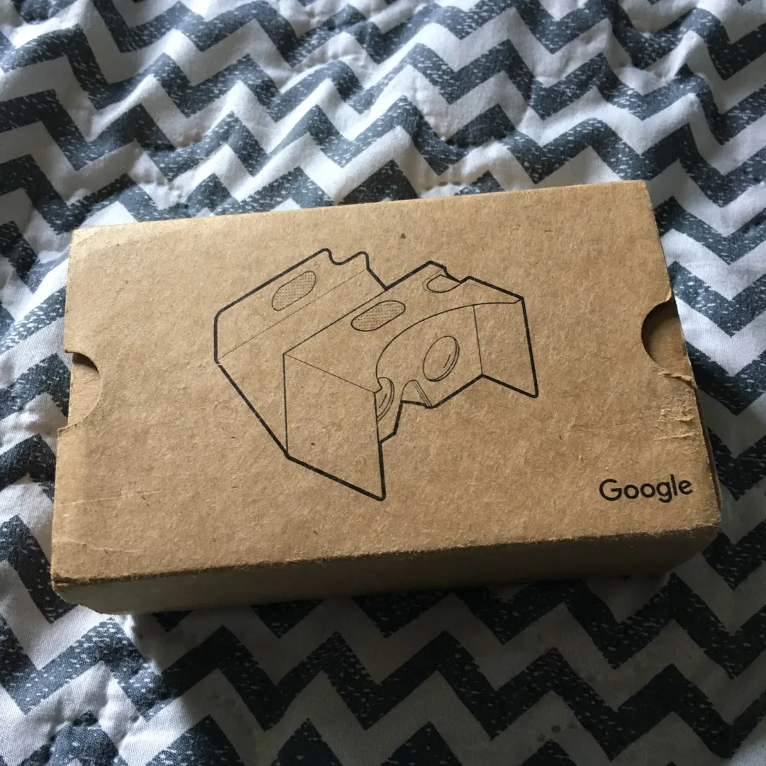 Google Cardboard VR Headset photo 1