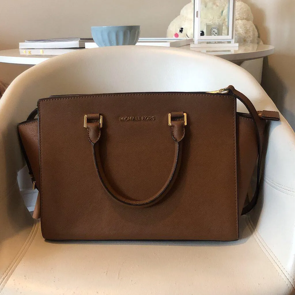 Michael Kors Medium Bag - LIKE NEW! photo 1