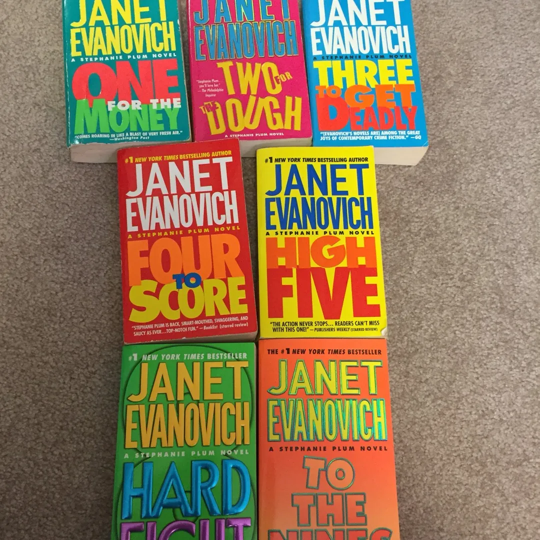 Janet Evanovich Novels photo 1