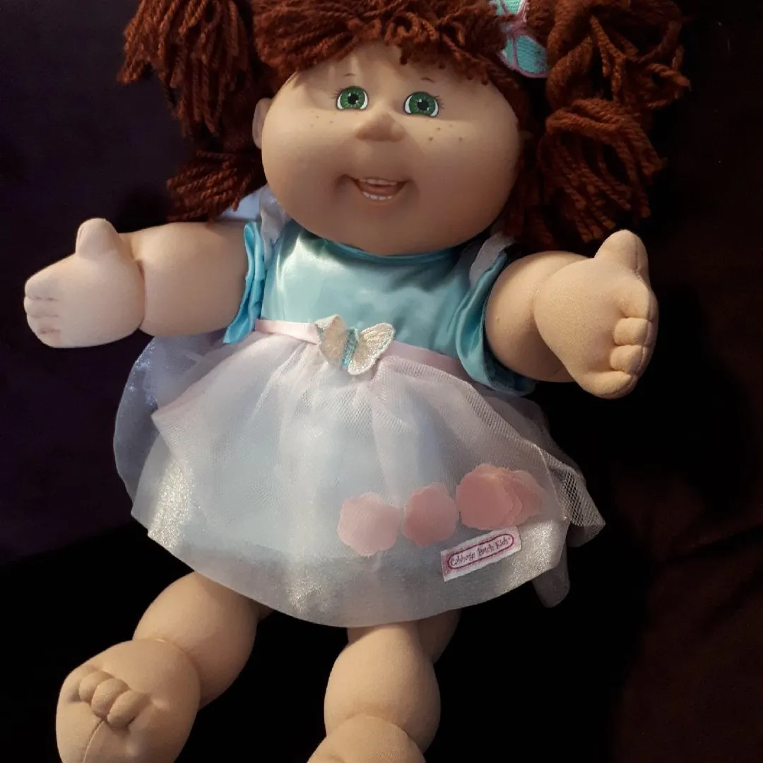 Like New Cabbage Patch Doll photo 3