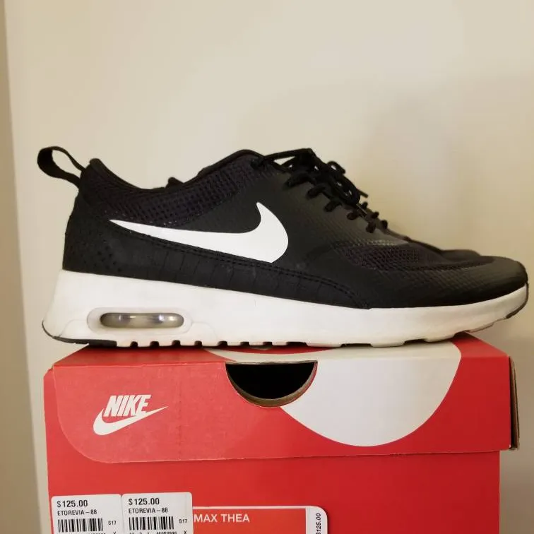 Nike Air Max Thea Women's Size 9 Runners / Running Shoes / Sn... photo 1