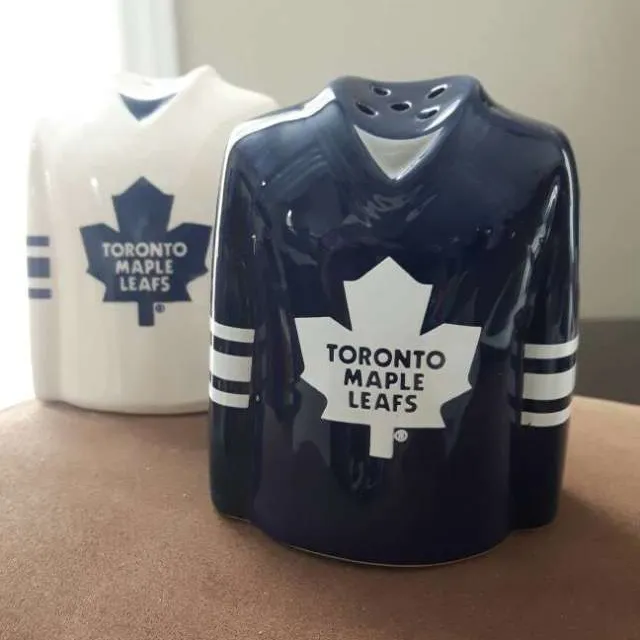 Toronto Maple Leafs Salt And Pepper Shakers photo 1