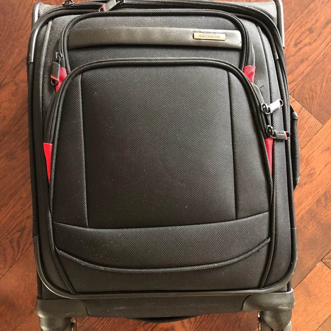 Great Condition Samsonite Carry On photo 1