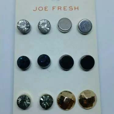 *FREE WITH ANY TRADE* - Joe Fresh Earring Set - Brand New photo 1