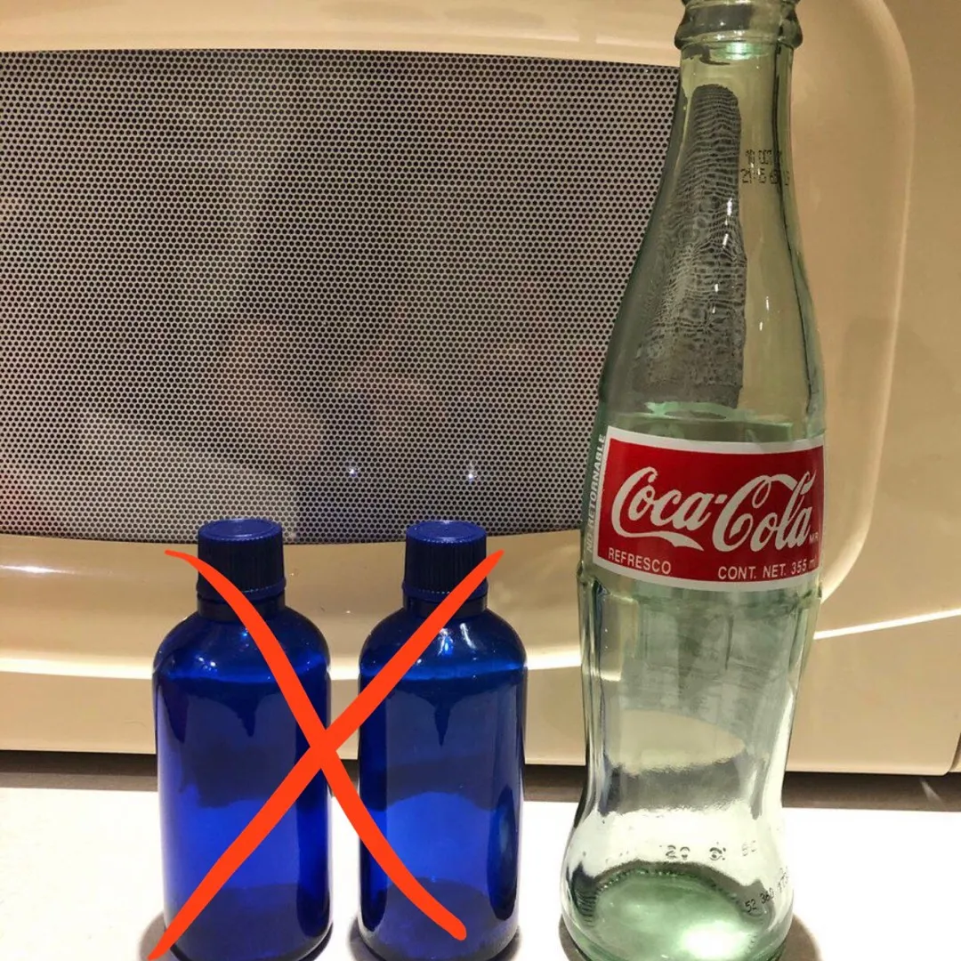 🆓 Free Glass bottle (blue ones are gone) photo 1