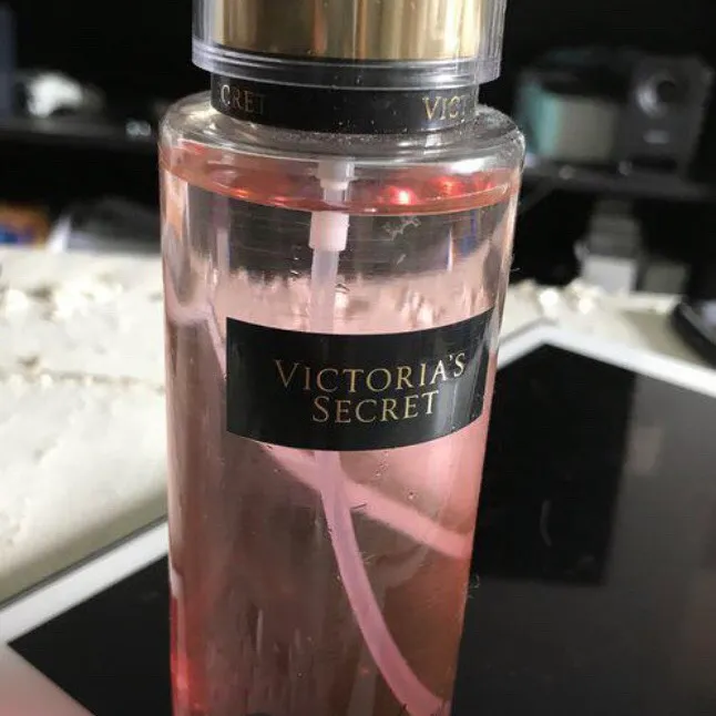 BN Victorias Secret Fragrance - Sheer Love photo 1
