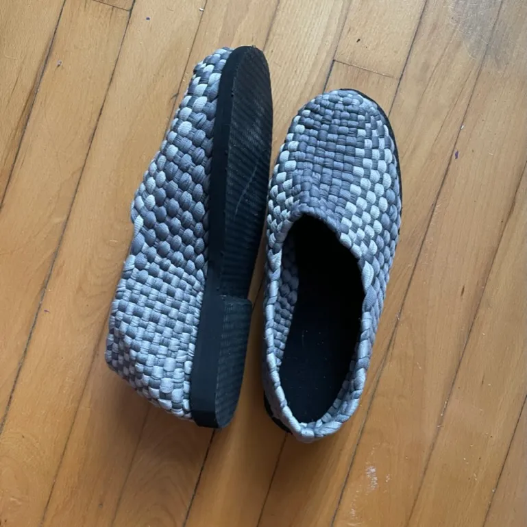 Woven slippers photo 4
