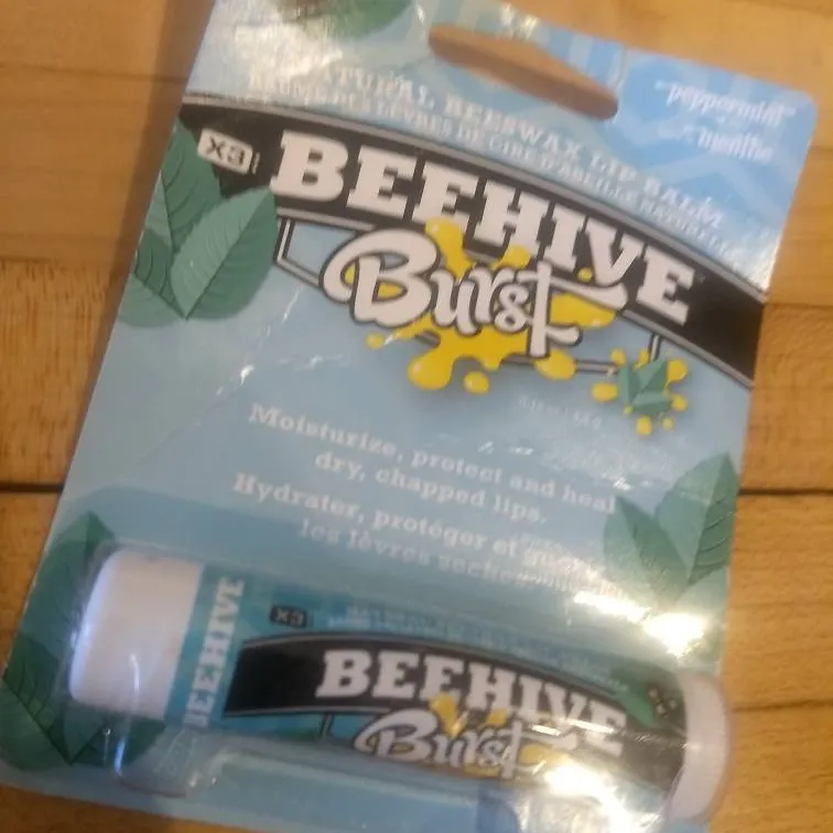 Beehive Burst Natural Lip Balm Brand New photo 1