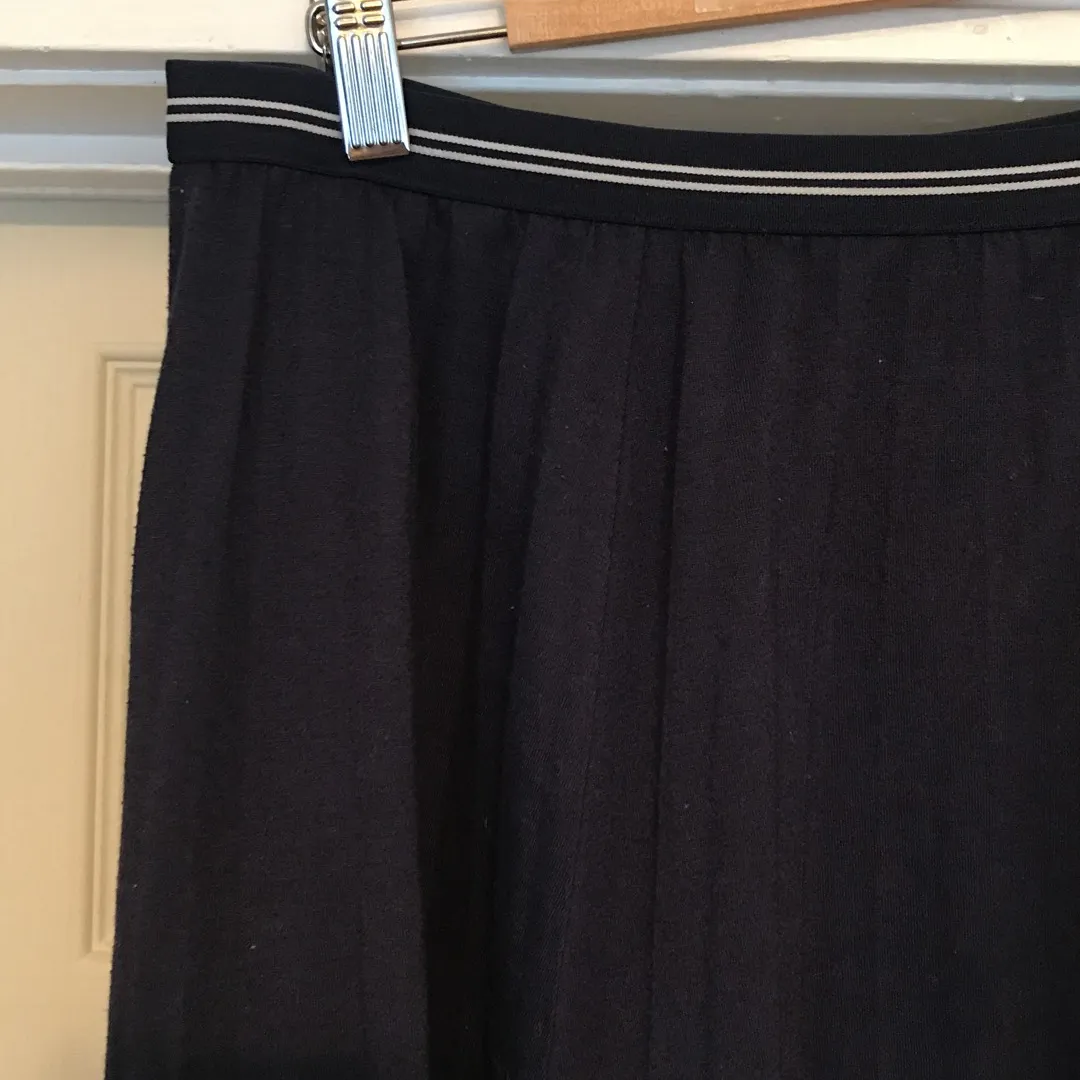 Tommy Hilfiger Navy Skirt Size M photo 3