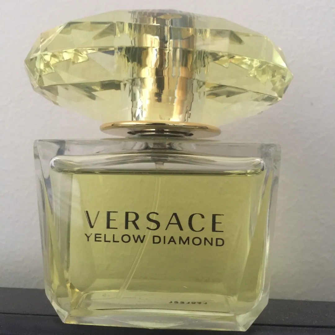 90ml Versace Yellow Diamonds Perfume photo 5