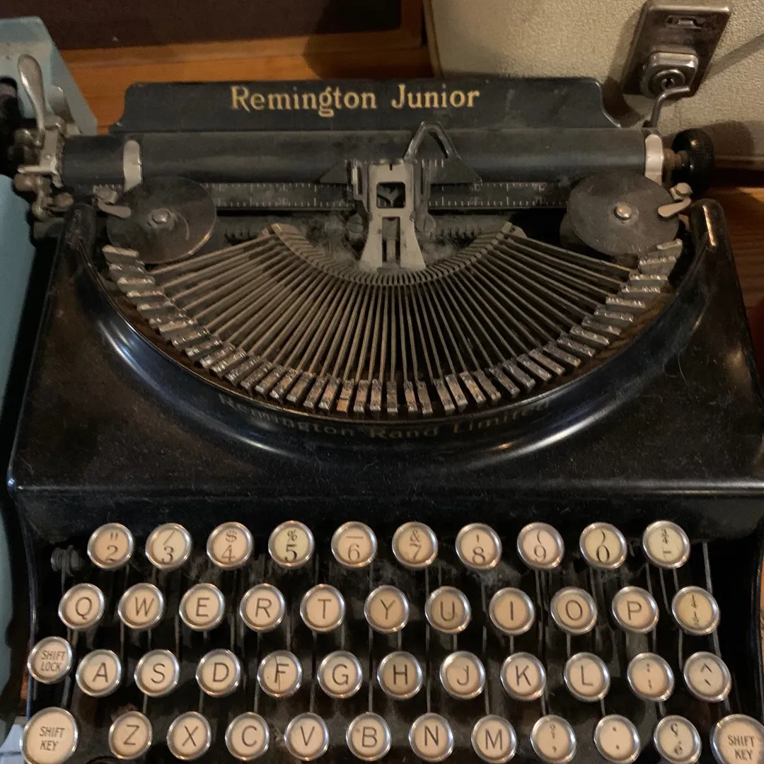 Vintage Remington Junior Typewriter photo 1