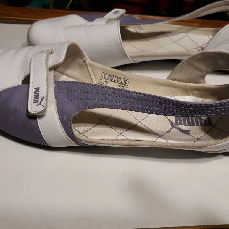 Ladies PUMA Shoes Size 9.5 EUC photo 1