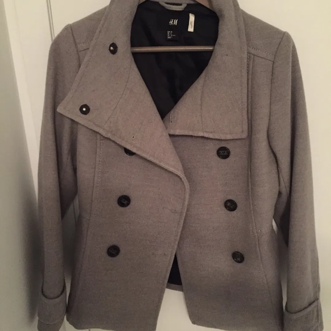 H&M Coat Size 6 photo 1
