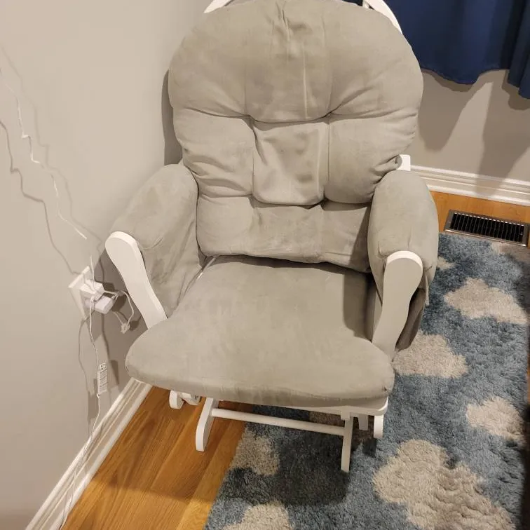 Glider Chair With Matching Ottoman photo 1