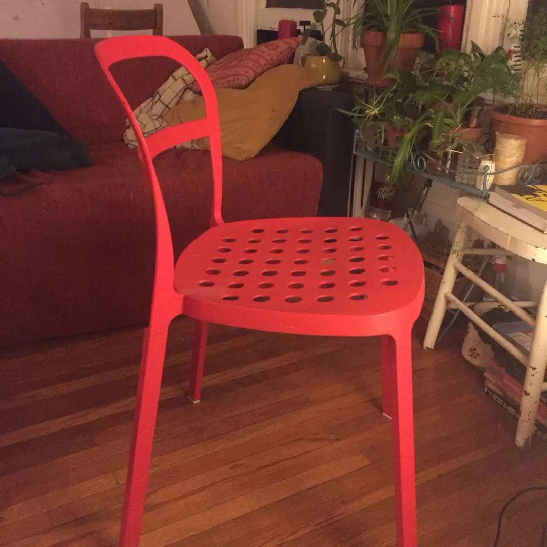 ikea red chair photo 3