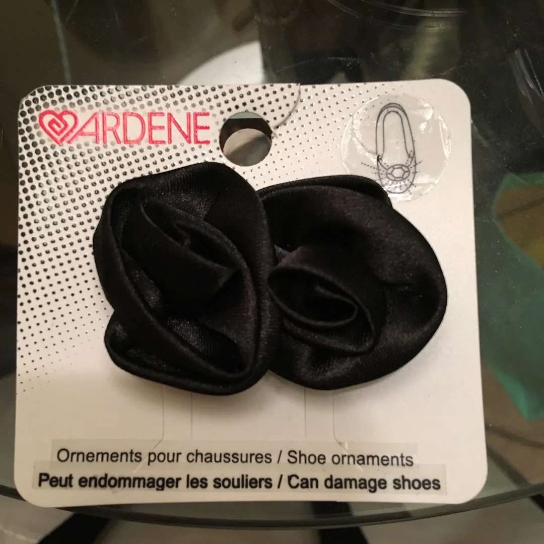 **Black Clip On Bows For Shoes - FREE photo 1