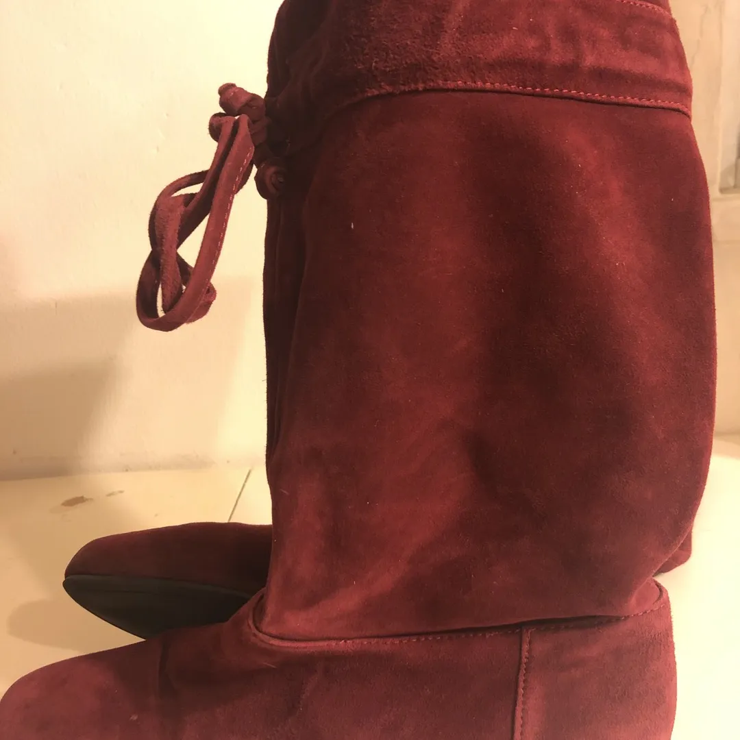 Nine West Genuine Suede Red Slouchy Boots Women’s Size 9 (wor... photo 6
