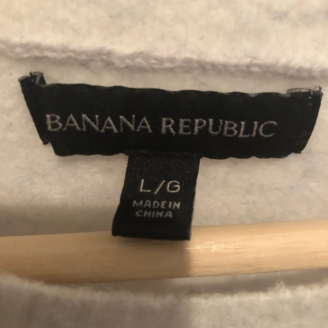 Banana Republic Women’s Sweater Size Large photo 3