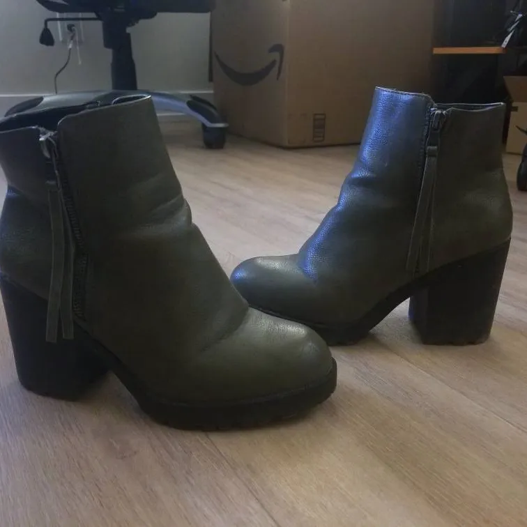 Green chunky heel boots photo 1