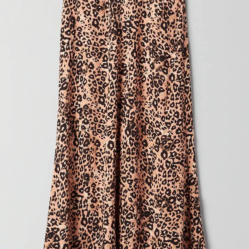 Leopard Print Midi Skirt photo 1
