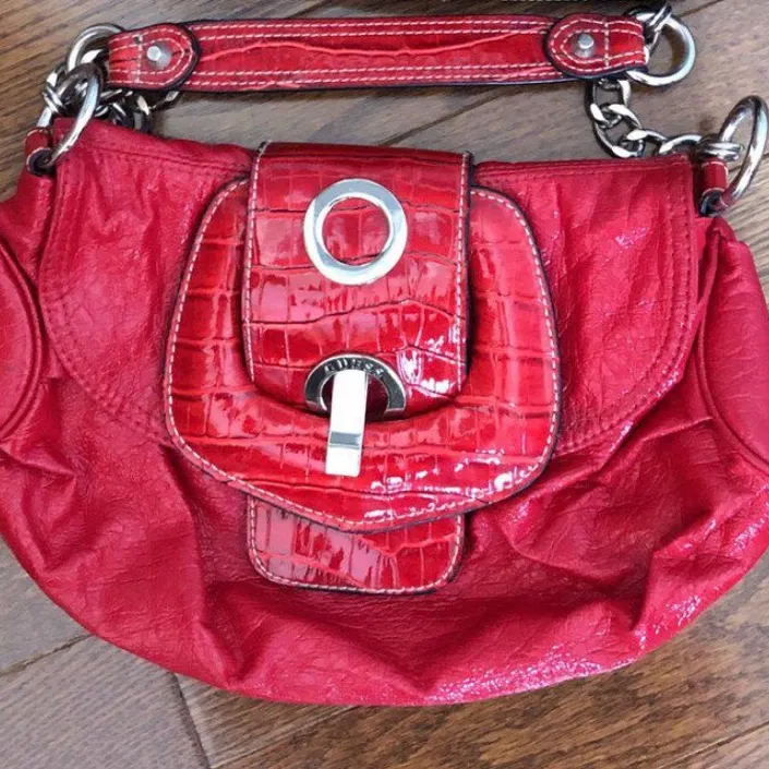 Red Guess Bag photo 1