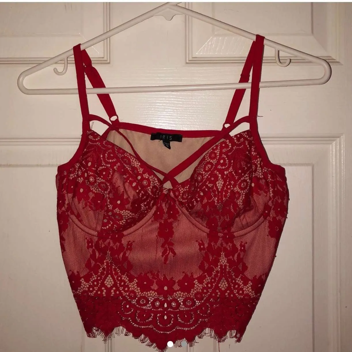Red Lace Top S photo 1