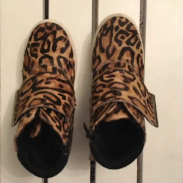 Leopard print Shoes! Size 37 photo 3