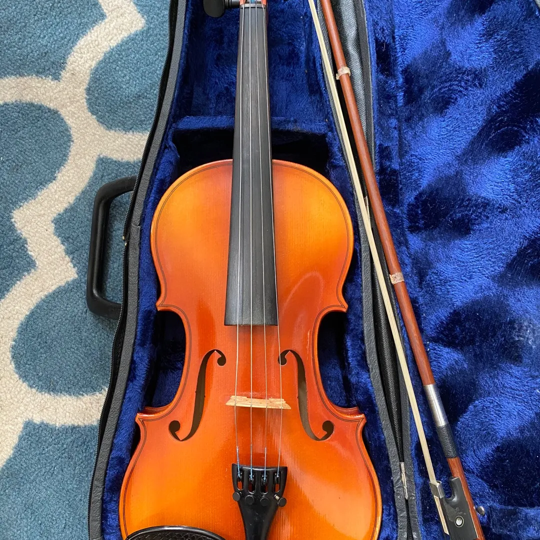 Suzuki Full Size Violin photo 1