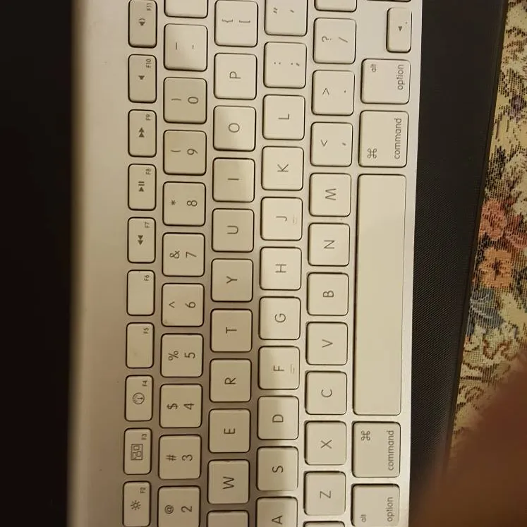 apple wireless keyboard photo 1
