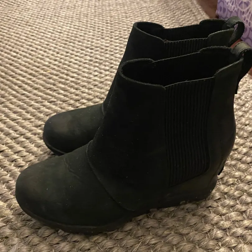 Size 8 Black sorel Boots Wedges Heel photo 1