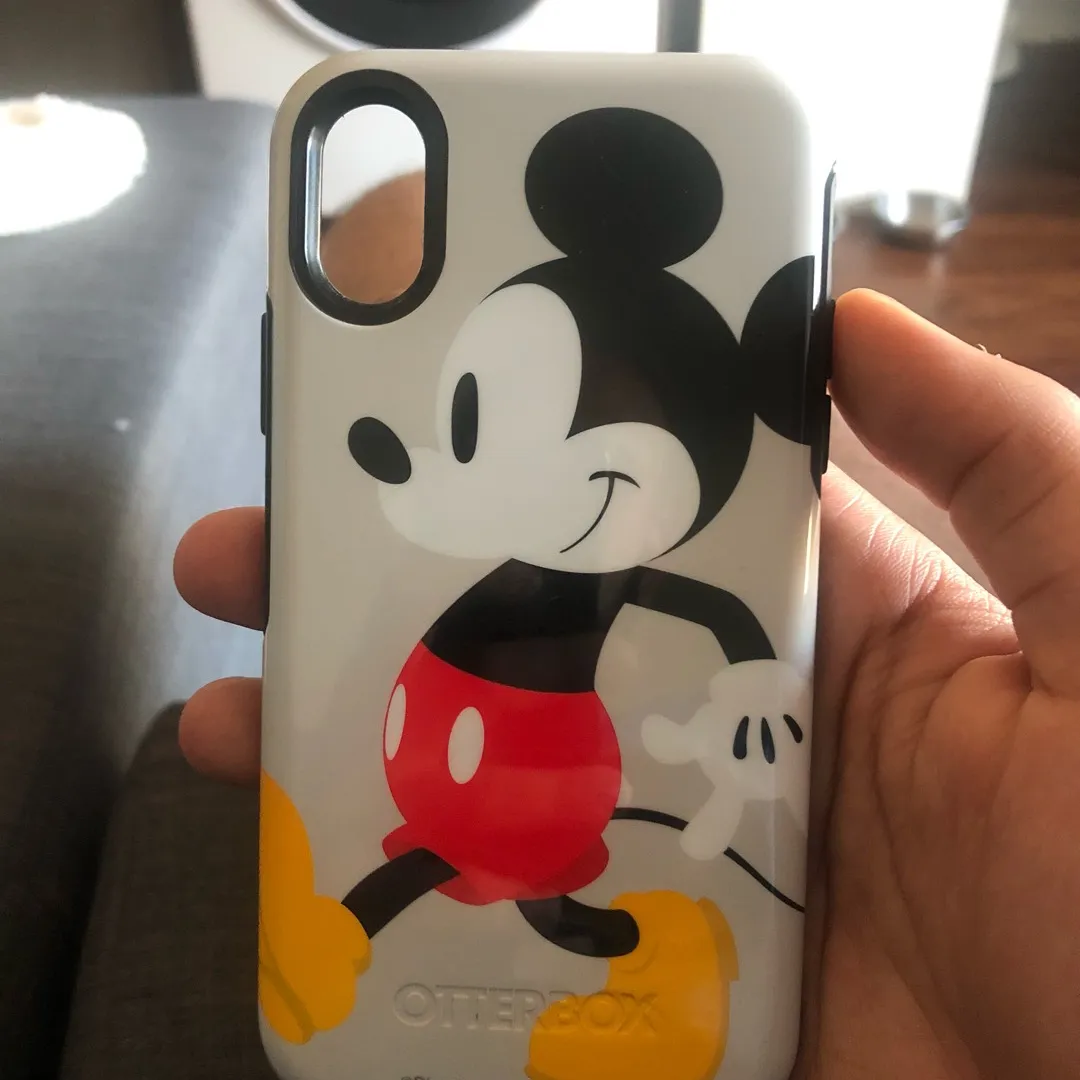 iPhone X Mickey Mouse Otterbox photo 1