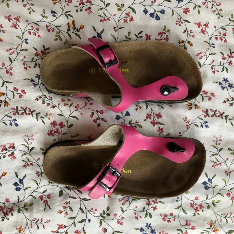 Pink Used Birkenstock Style Sandals - Size 6 photo 1