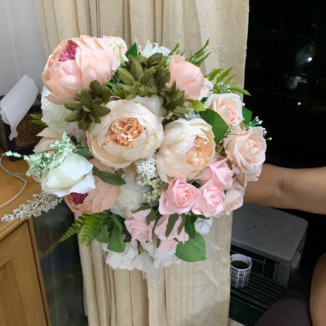 Wedding  Bridal Bouquet And Flowers photo 1