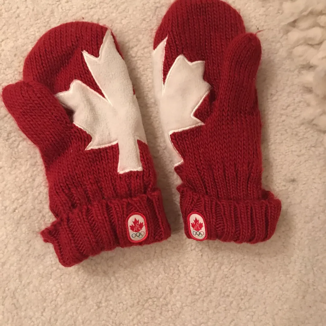 Canada Olympic Mittens photo 3