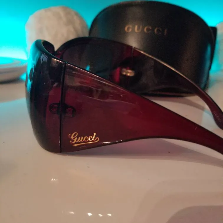 Gucci Sunglasses photo 3