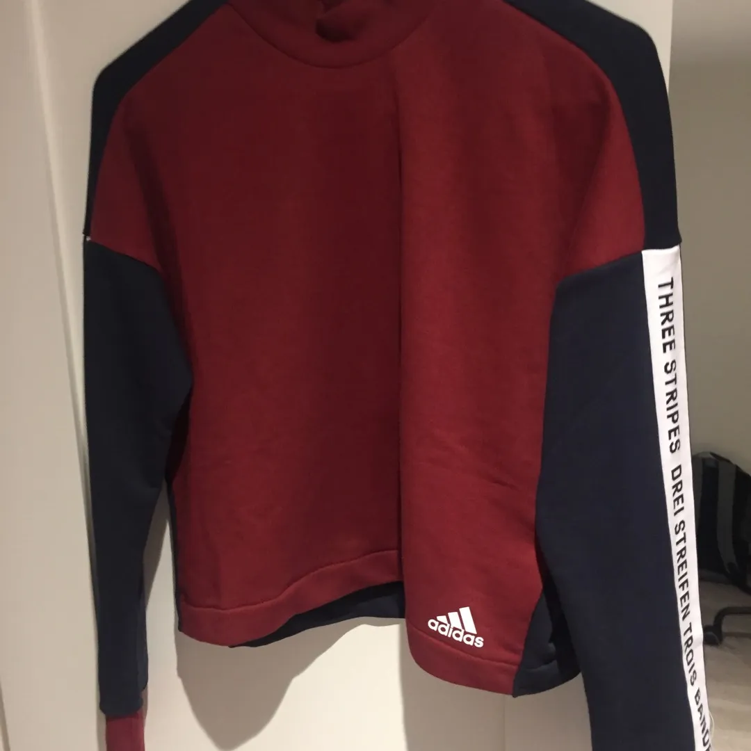 Adidas sweater photo 3